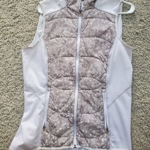 Eddie bower zip up vest size L